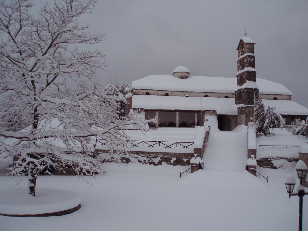 Nisista Lodge Mountain View Rodavgi Esterno foto